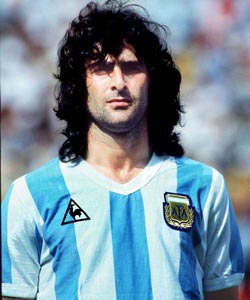 بازیکنان بزرگ جام جهانی/ماریو کمپس و اولین قهرمانی آرژانتین
