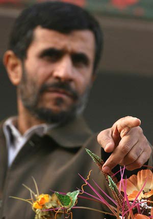 احمدی نژاد مرد کارهای بزرگ!