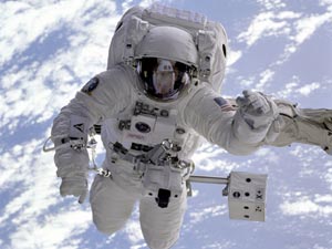 تأثیر تشعشعات کیهانی بر اسکلت فضانوردان