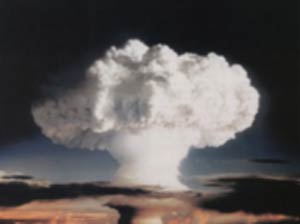 نگاهی دیگر به معاهدهء منع گسترش سلاحهای هسته ای