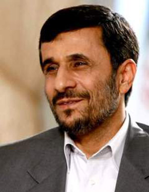 آیا باید از احمدی‌نژاد عبور کنیم؟