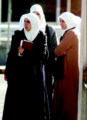 زنان ترک به استقبال «توربان» می روند