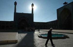 روحانیت و بهره گیری از پایگاه مسجد در ترویج و نوسازی معنوی جامعه