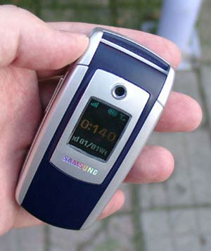 Samsung E۷۰۰