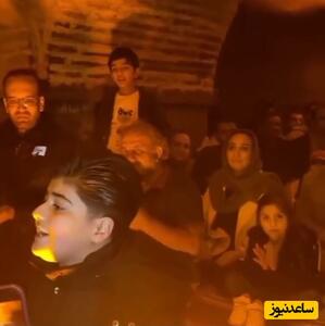 غوغای صدای بهشتی پسر اصفهانی در سی و سه پل/ با این خوانندگی فوق العاده دل مردم رو شاد کرد!+ویدیو