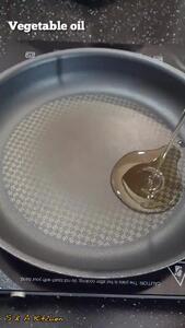 (ویدئو) یک ترفند ساده و سریع؛ بهترین روش سرخ کردن بادمجان با کمترین روغن
