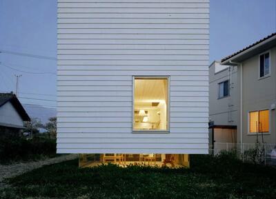 8 خانۀ عجیب ژاپنی که اصول معماری را به چالش کشیده‌اند