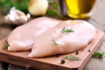 از بین بردن بوی بد مرغ تو هر مرحله ای از پخت غذا با این ترفند جادویی