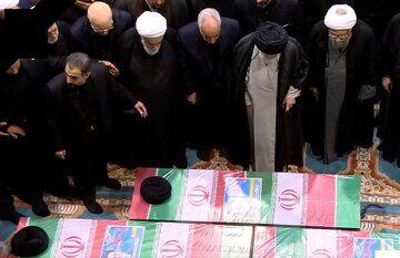 تصاویری احساسی از نوه های شهید رئیسی در آغوش رهبر فرزانه انقلاب اسلامی