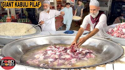 غذای خیابانی در پاکستان؛ پخت کابلی پلو با گوشت توسط پیرمرد ۸۰ ساله (فیلم)