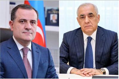 ادای احترام نخست‌ وزیر کشور آذربایجان و هیئت همراه به رئیس‌جمهور شهید و همراهان