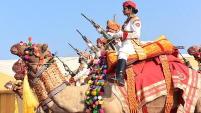 ببینید | رژه ارتش هند با شترهای نظامی!