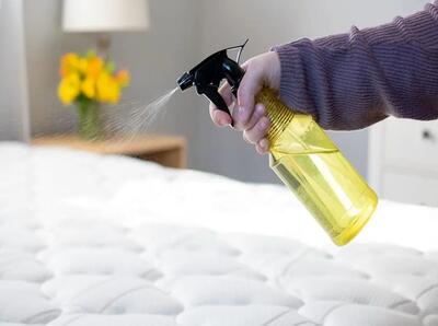 ترفند تمیز کردن کثیفی های تشک تخت این بار به روش خدمه های هتل