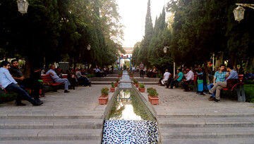 جمع‌آوری اغذیه فروشی‌های این پارک معروف تهران؛ در آب‌نمای بوستان ظرف می‌شستند