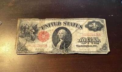 (عکس) شکل متفاوت اسکناس یک دلاری در سال 1917