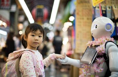 کودکان ظاهراً به ربات‌ها بیشتر از انسان‌ها اعتماد دارند