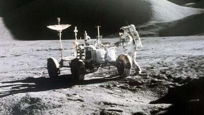 توطئه‌پردازان معتقدند ماه‌نورد در آپولو جا نمیشد، حقیقت چیست؟
