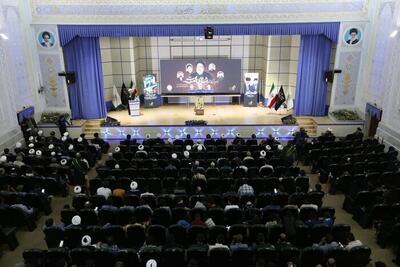 برگزاری بزرگداشت رئیس‌جمهور شهید توسط طلاب و دانشجویان خارجی در قم