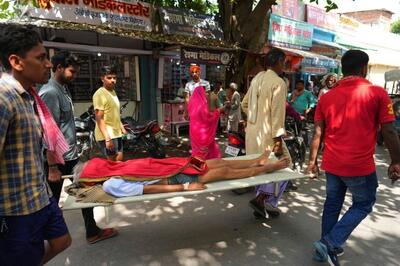 انتخابات هند تحت تاثیر گرمای کُشنده؛ کارکنان شعب جان باختند!