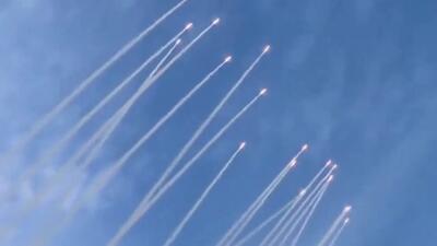 کره شمالی با شلیک ۱۸ موشک به کره جنوبی هشدار داد+فیلم