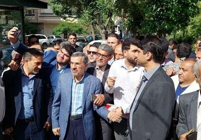 محمود احمدی‌نژاد یکشنبه برای ثبت‌نام به وزارت کشور می‌رود؟