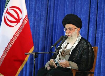 آغاز سخنرانی رهبر انقلاب در حرم امام خمینی