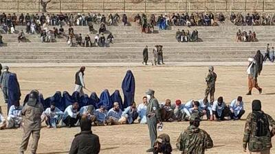 طالبان بیش از ۵۰ نفر را در یک ورزشگاه شلاق زد