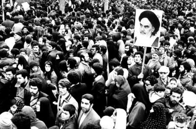 قیام ١۵ خرداد مبدا تحولات تاریخ ایران معاصر بود