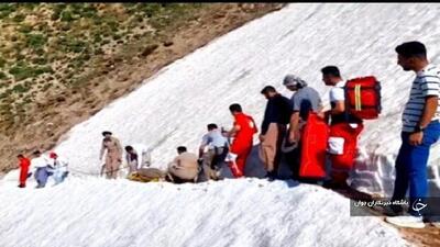 نجات یک مصدوم از ارتفاعات سخت‌گذر شهرستان پیرانشهر