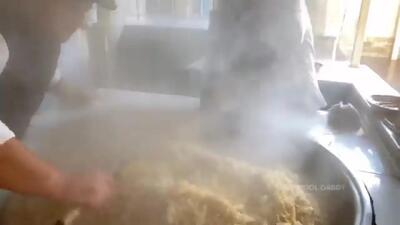 (ویدئو) غذای خیابانی در ازبکستان؛ پخت سمرقند پلو در سمرقند