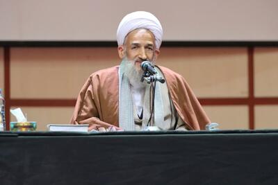 توجه به معنویات فرق مفاخر اسلامی را متمایز می کند