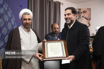 قدردانی رئیس کتابخانه مجلس از رسول جعفریان + عکس
