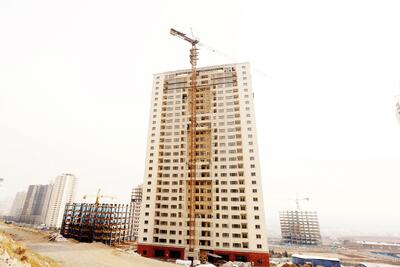 سازندگان گرفتار خاموشی‌ها
