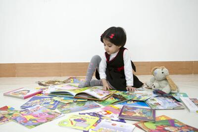 کسی حواسش به ادبیات کودک و نوجوان نیست/ دروغ برای فروش بیشتر یا بی‌توجهی به محتوا؟ | اقتصاد24