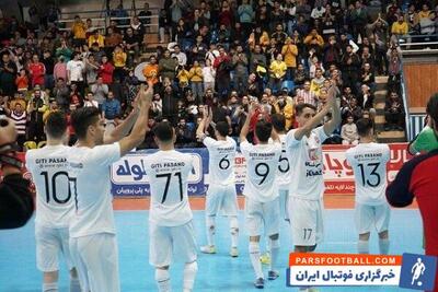 حمله شدید به چند بازیکن فوتسال با بطری آب!