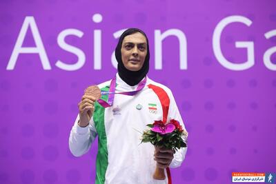 واکنش قهرمان جهان به برنامه جنجالی و ناراحتی هادی عامل؛ شهربانو منصوریان: کفن را خودتان بپوشید! - پارس فوتبال