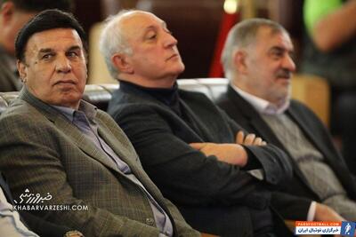 استقلال هرگز شش گل از پرسپولیس نخورد!/ آنهایی که کم کاری کردند تا به پرسپولیس ببازیم را به خدا واگذار کردم!/ با فرهاد مجیدی قهر بودم ولی آشتی کردیم - پارس فوتبال