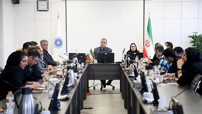 رفع تعهد ارزی صادرکنندگان سیب در قبال موز در سال 1402 بررسی می‌شود | تغییر محل تأمین ارز دانه سبز قهوه