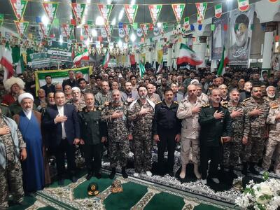 وحدت و بصیرت مردم؛ انقلاب اسلامی را بیمه کرده است