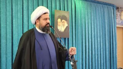 امام جمعه چهارباغ: دشمن با تحریف تاریخ جوانان را نسبت به انقلاب بدبین می کند
