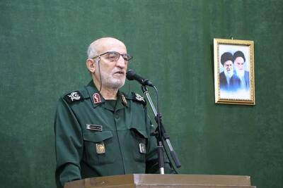 امام خمینی (ره) با انقلاب اسلامی به کشورهای مظلوم اسلامی شجاعت بخشید