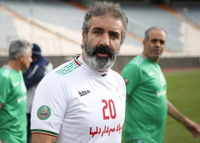 رهبری‌فرد: پول تیم ۹۸ را منحل کرد!