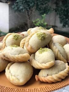 طرز تهیه قطاب کرمانی بدون تخم مرغ