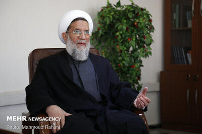رئیس سازمان عقیدتی سیاسی ارتش روز پاسدار را تبریک گفت
