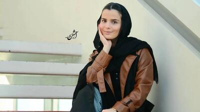 تصویر روز | استایل شیک  غزاله اکرمی  بازیگر سوجان در روز اولین روز جشنواره فیلم فجر - گلی شی