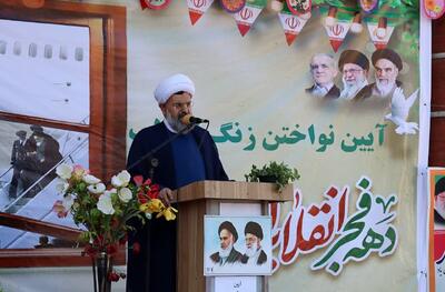 دستاوردهای انقلاب برای نسل جوان تبیین شود