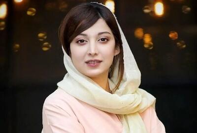 روشنک گرامی با عروسک مستربین ظاهر شد - سبک ایده آل