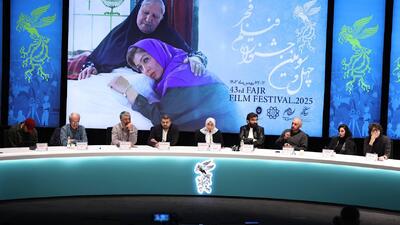 «آنتیک» انتقادی به تاسیسات مذهبی غیر واقعی و به‌جا مانده از تاریخ است