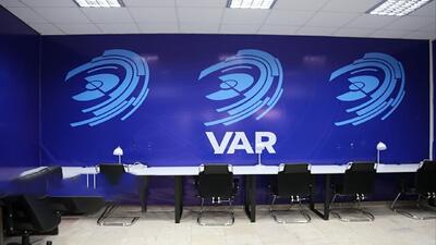دلیل استفاده گزینشی از VAR و قضاوت داوران زن در لیگ برتر
