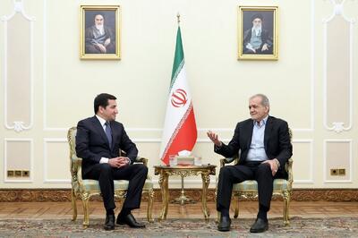 پزشکیان در دیدار با دستیار رییس‌جمهوری آذربایجان: تغییر مرز‌های منطقه به هیچ عنوان قابل‌قبول نیست | اقتصاد24